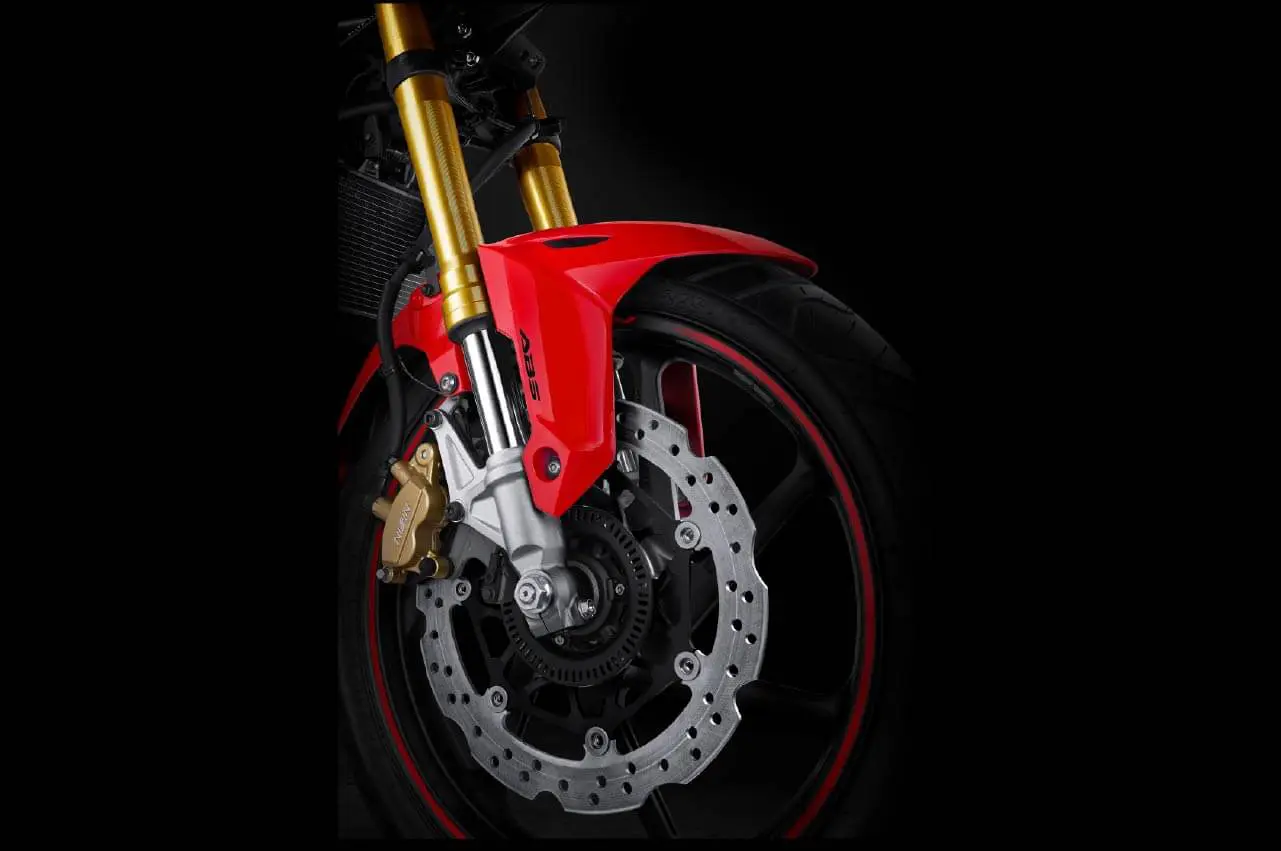Suspensi depan terbalik emas Showa SFF-BP dengan brek ABS